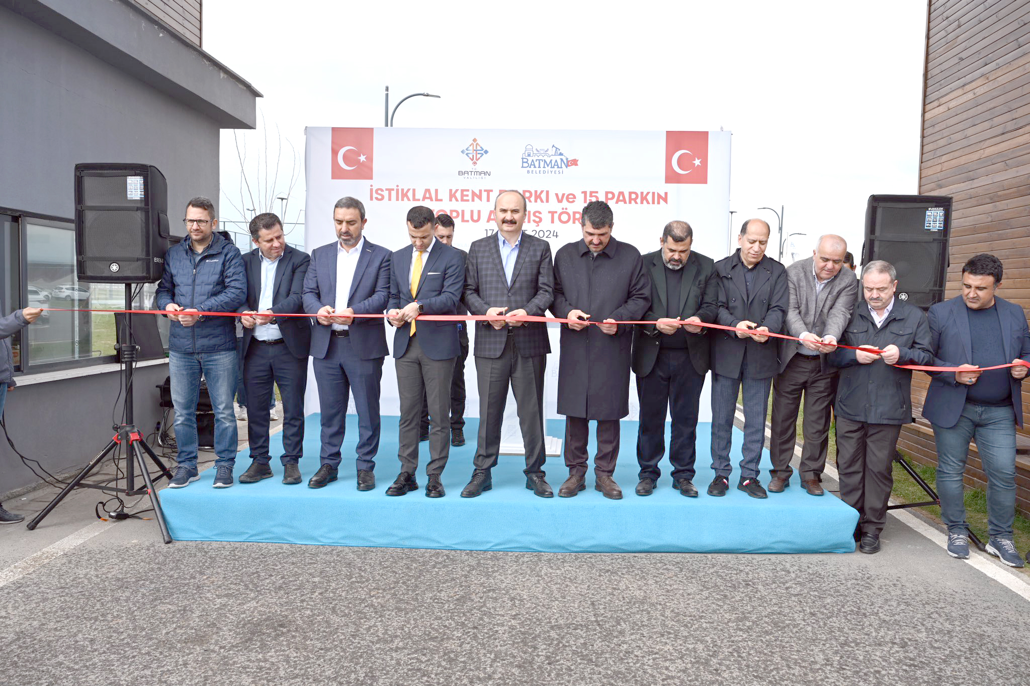 İstiklal Parkı ile 15 Park toplu halde açılışı yapıldı