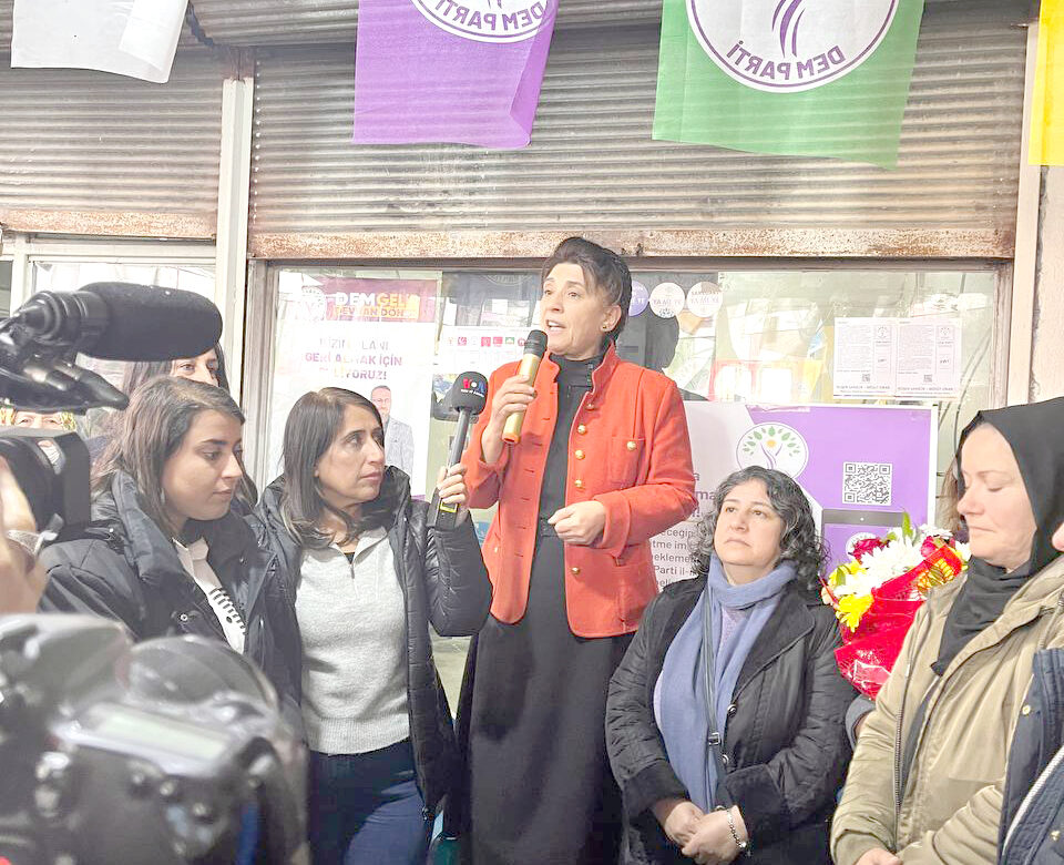 Kürt siyasetçi Leyla Zana Batman’da