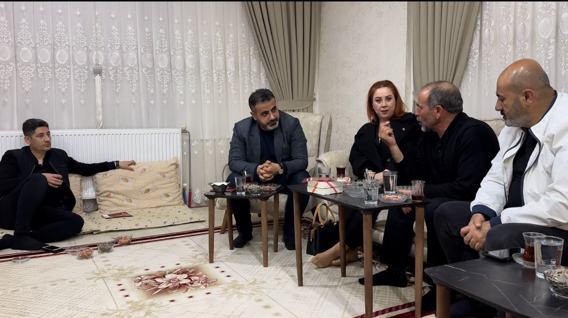 Başkan Çetin ve ekibinden ev ziyaretleri