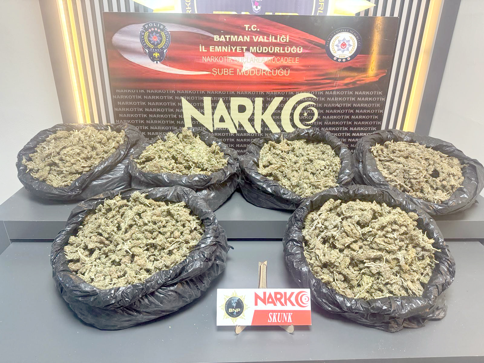 Torbacılara ‘Şafak’ operasyonu 17 gözaltı       