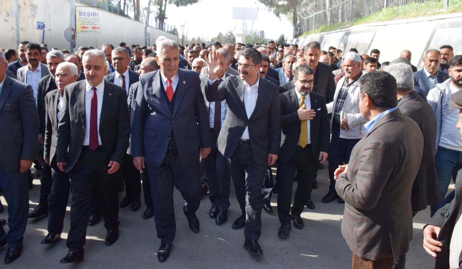 ‘BİZİM ESERE VE HİZMETE İHTİYACIMIZ VAR’