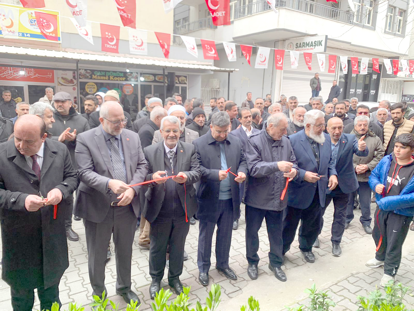 Saadet Partisi seçim bürosu açıldı