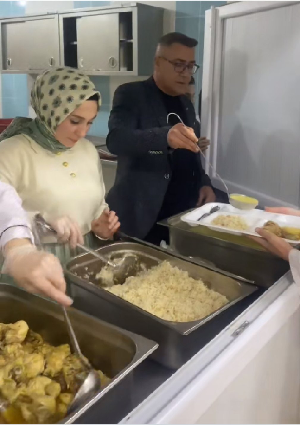Müdür Bozkurt, öğrencilerle iftarını açtı