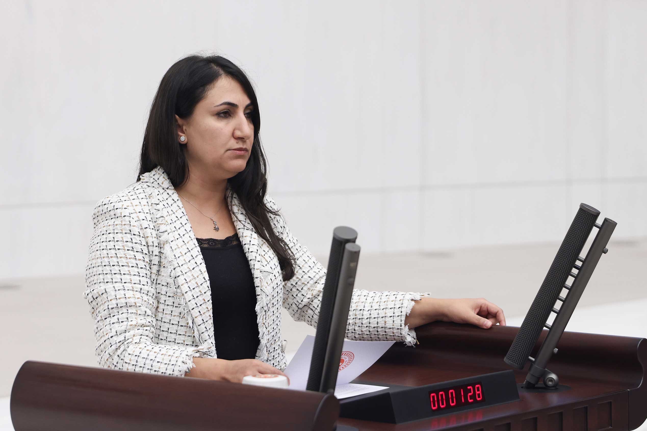 Batman’da biri 71 engelli raporlu 9 kişinin tutuklanması Meclis gündemine taşındı