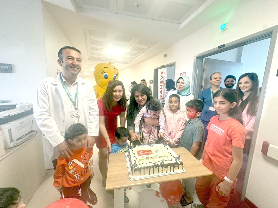 Çocuk Hastaları ziyaret edildi