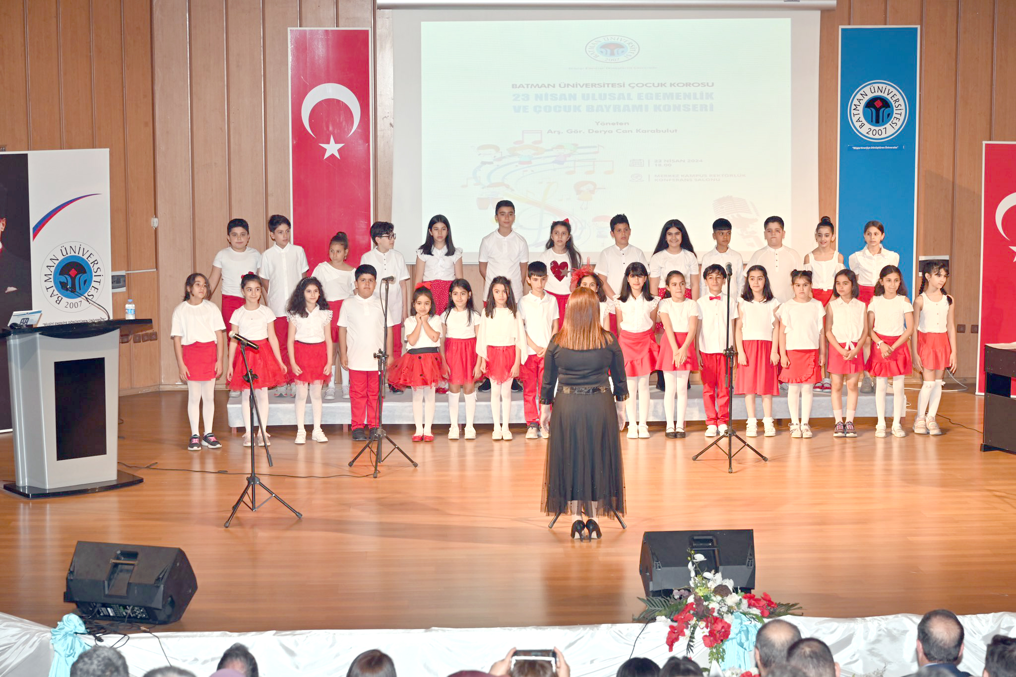 Çocuk Korosu konserine büyük ilgi