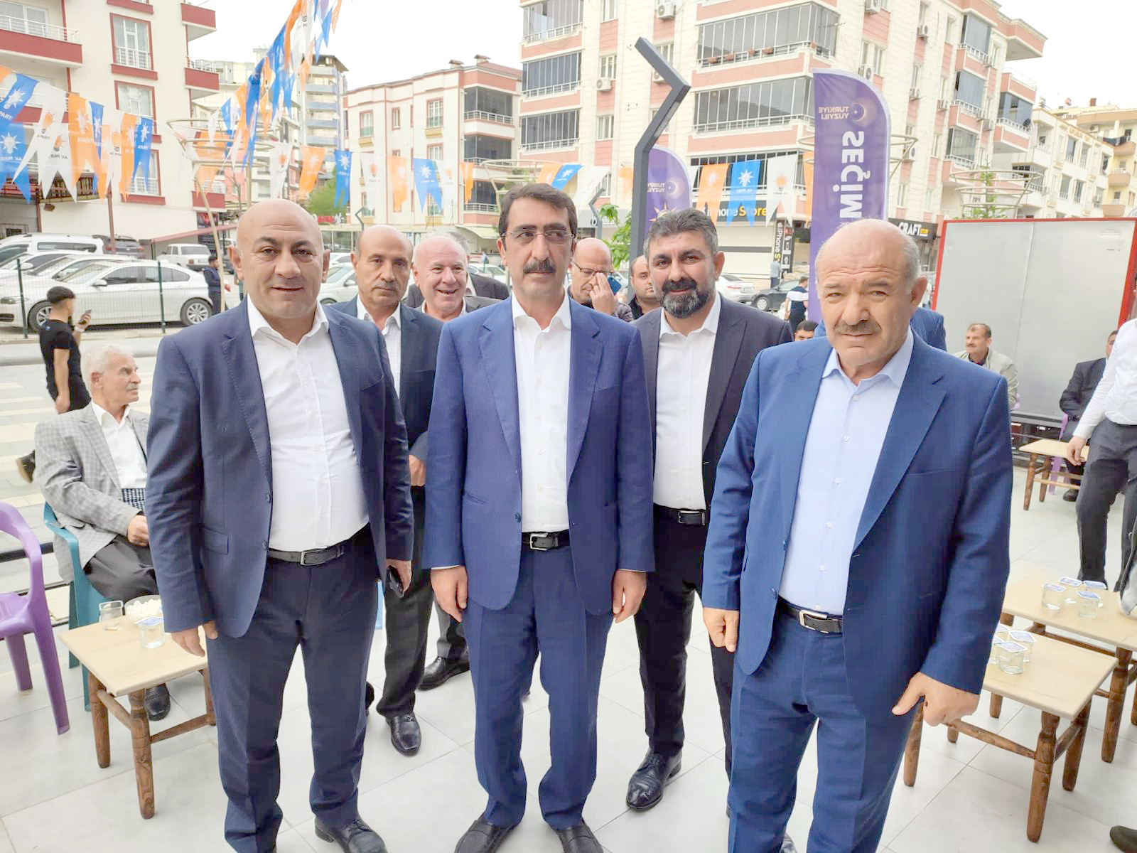 Dinç ailesinin bayramlaşma programına yoğun ilgi