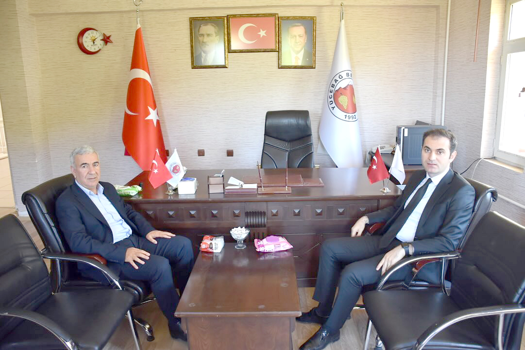 Kaymakam Mete’den, Yücebağ Belediye Başkanı Bil’e hayırlı olsun ziyareti