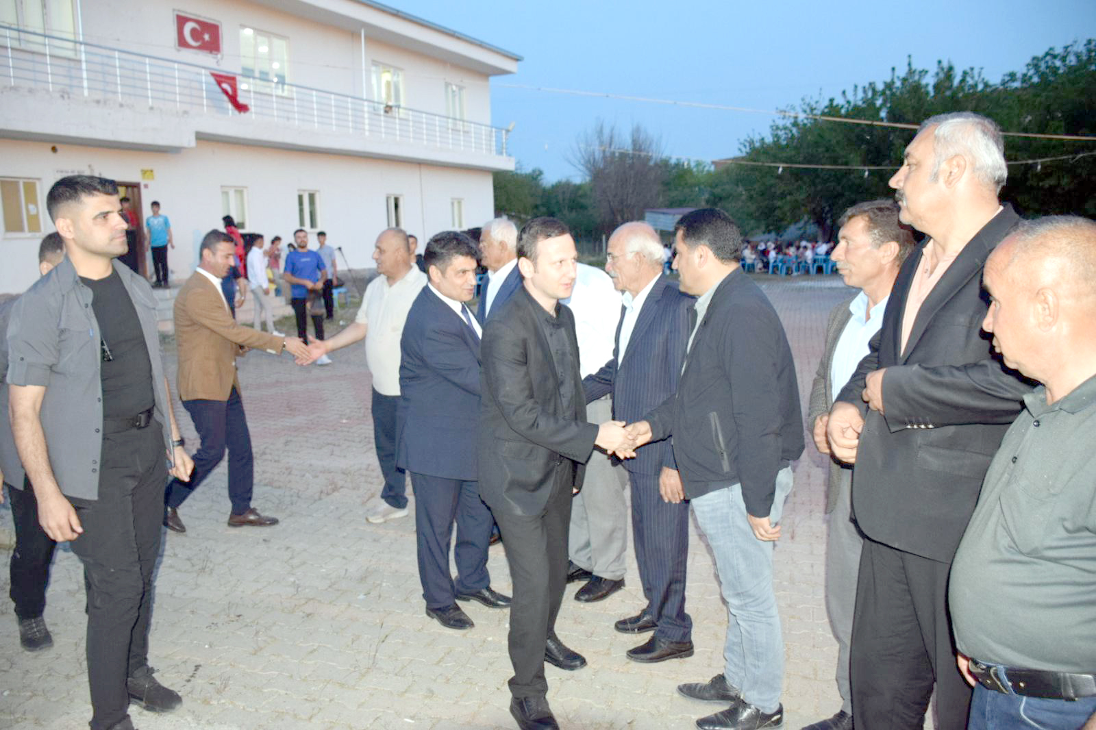 Kaymakam Güngör Genç Çiftin Düğün merasimine katıldı