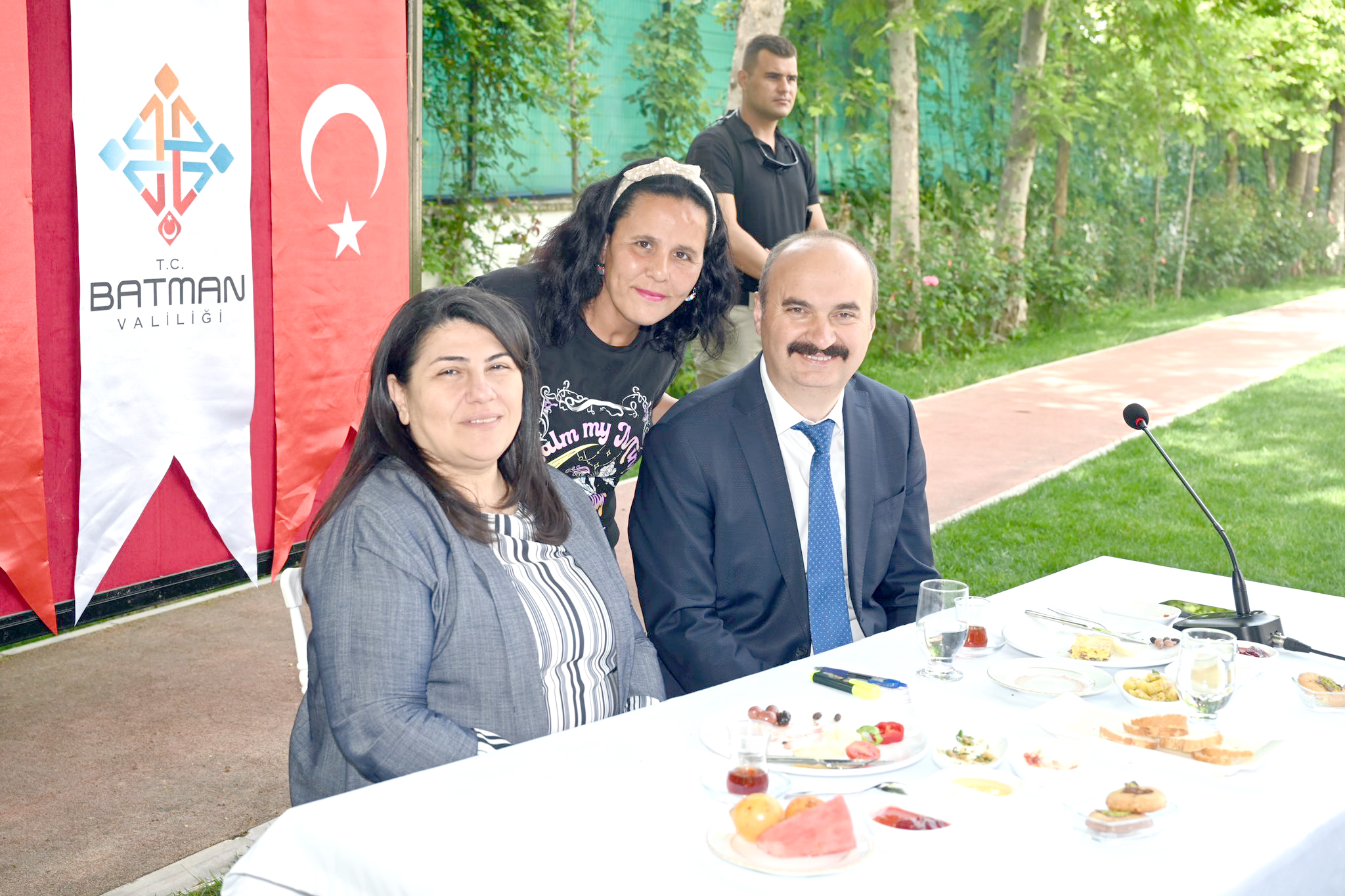 Devlet koruması altındaki vatandaşları kahvaltıda ağırladı