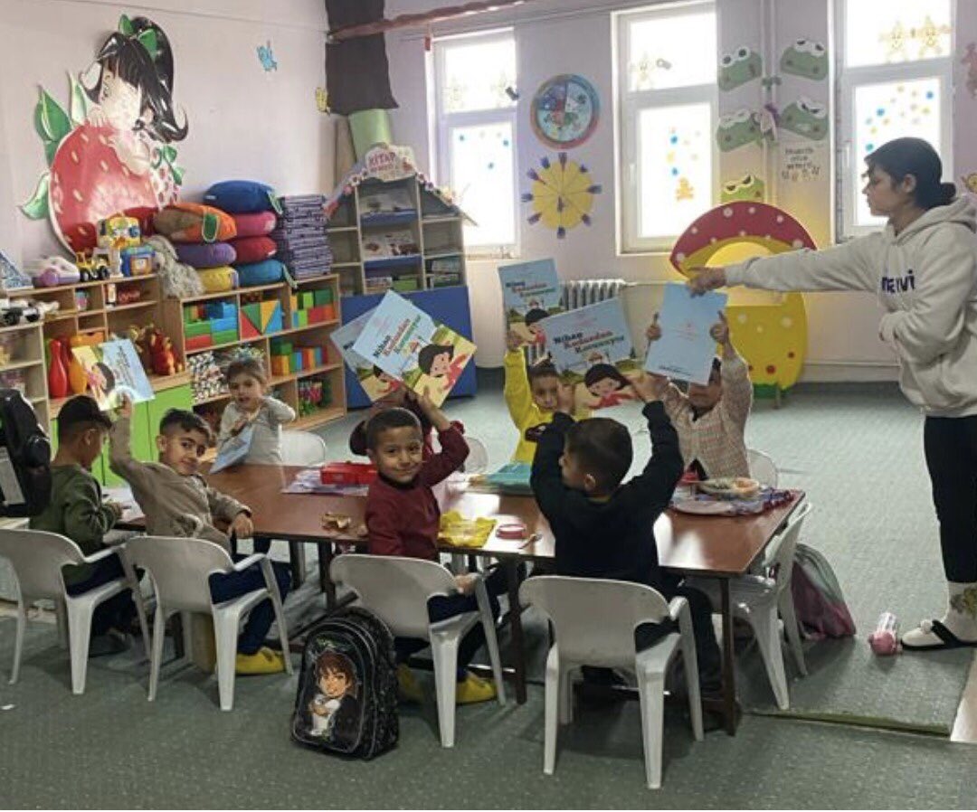 Öğrencilere el hijyeni eğitimi