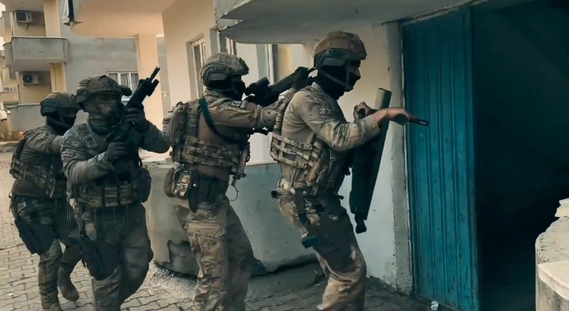 ‘Odacılar’ suç örgütü çökertildi