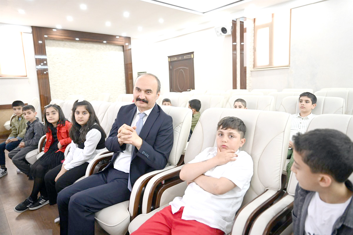 Öğrenciler, Hayat Bilgisi dersini Valilikte işledi