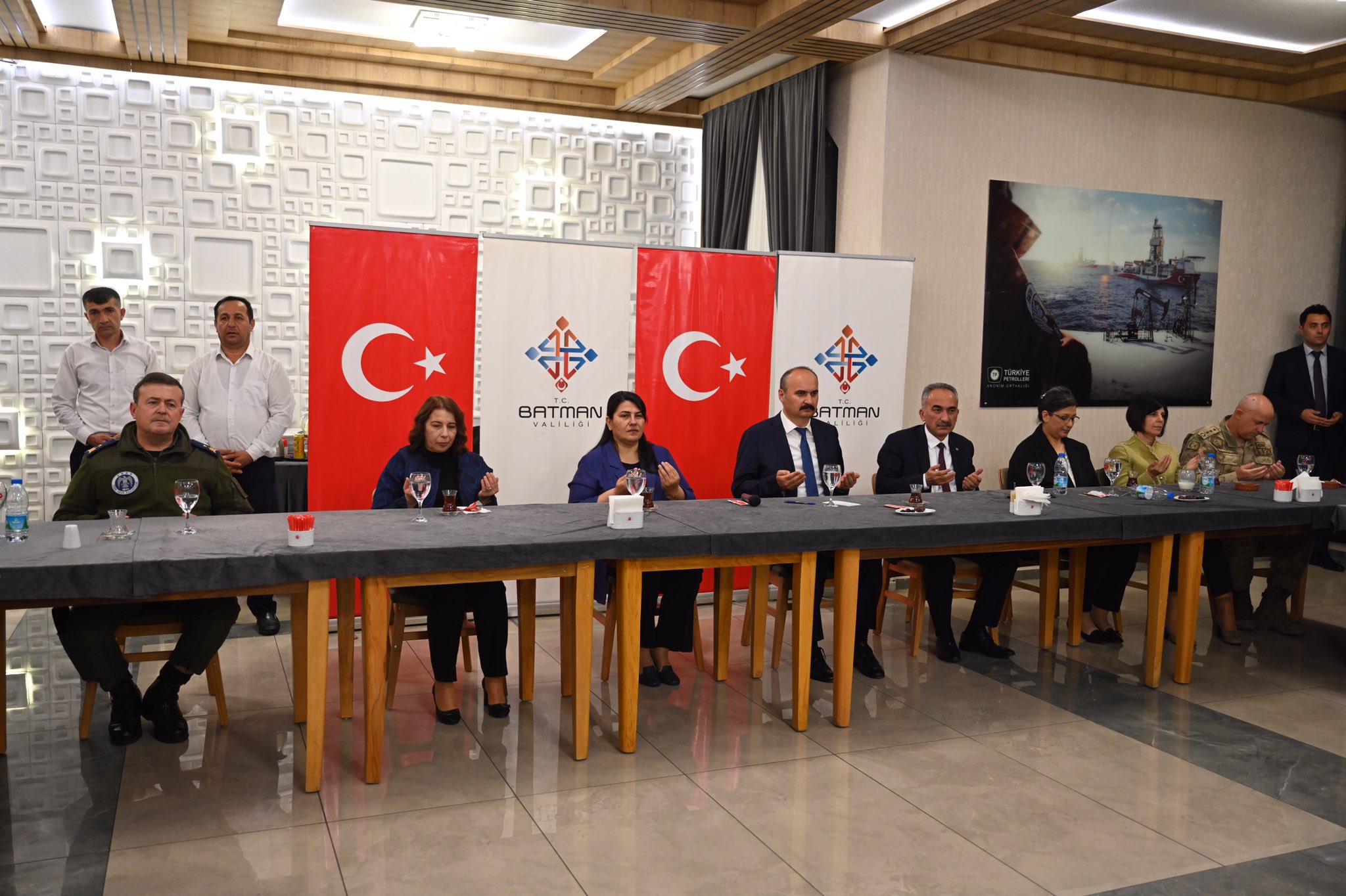 Emniyet ve askeri personel iftarda buluştu