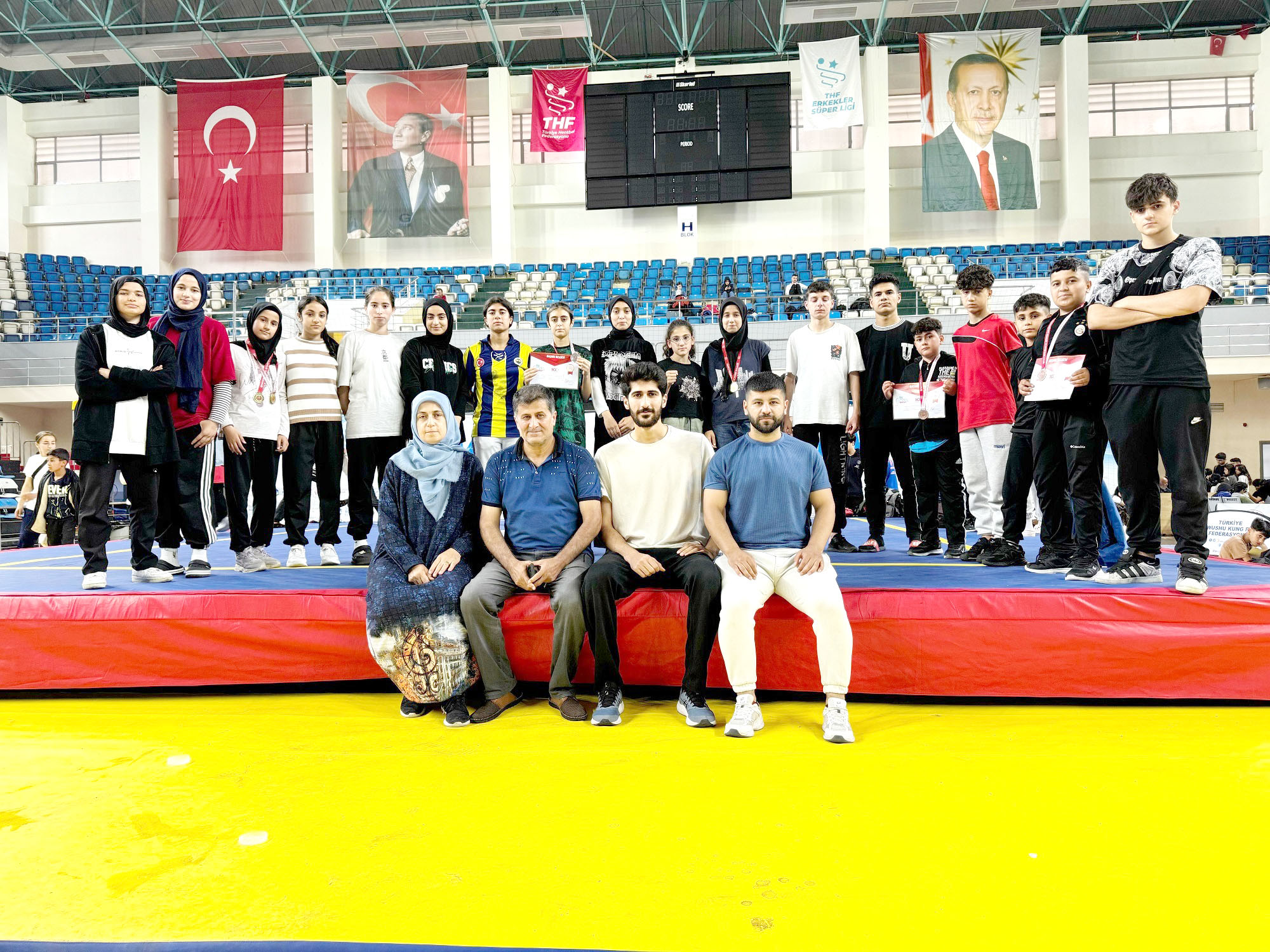 3 altın 3 gümüş ve 3 bronz madalya alarak toplamda 9 madalya ile Batman’a döndüler