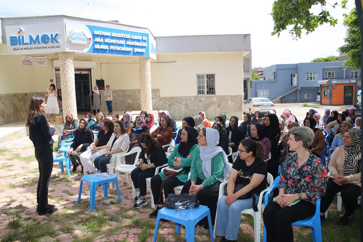 ‘HER ZAMAN KADINLARIN YANINDAYIZ’