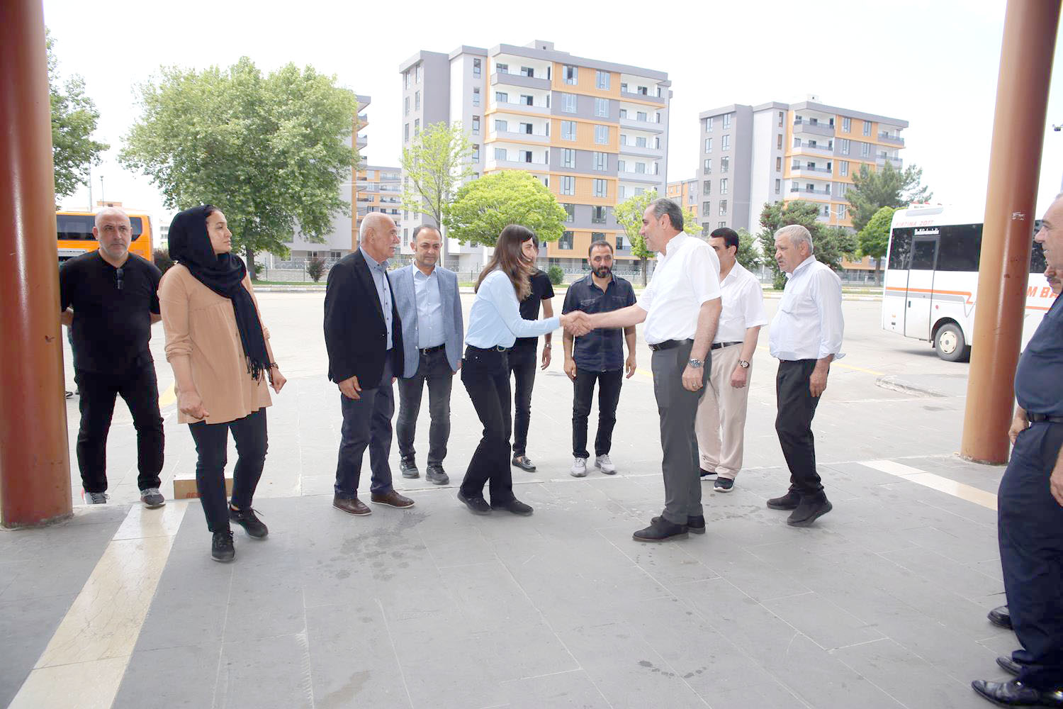 Çalışmalar hakkında bilgi alarak personelin görüş talep ve sorunlarını dinledi