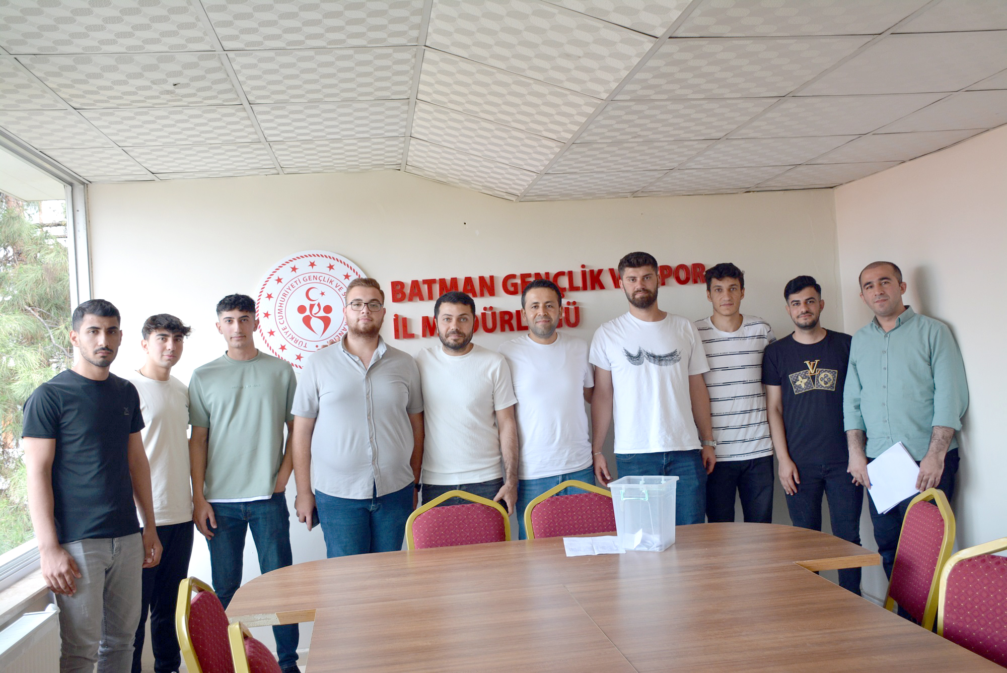 Gezi programına katılacak 5 şanslı öğrenci kurayla belirlendi