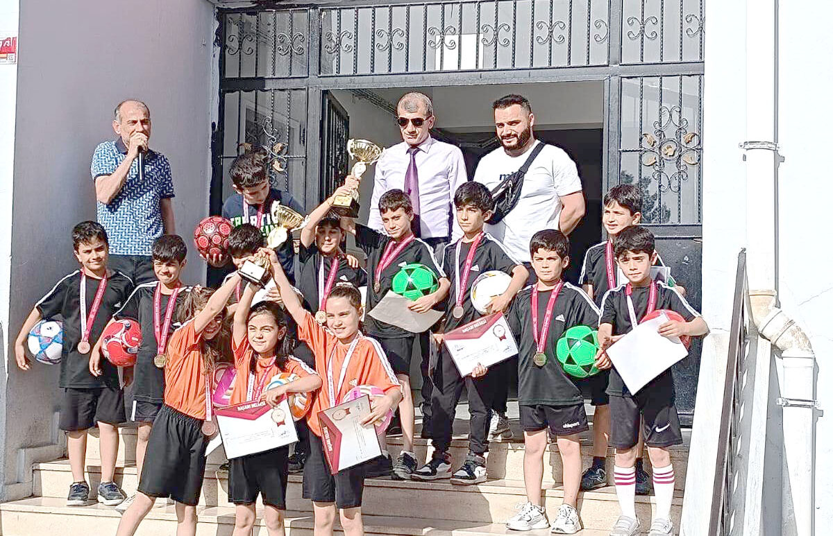 Fatih İlkokulu Masa Tenisinde büyük başarı sergiliyor