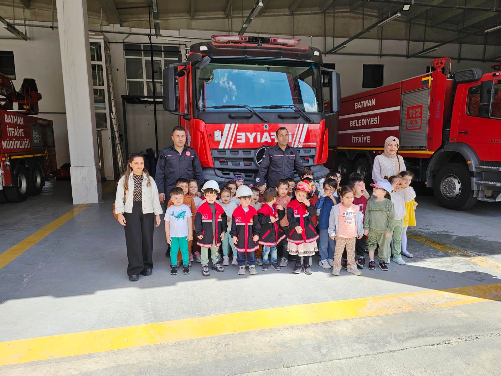 Miniklere itfaiye teşkilatı anlatıldı