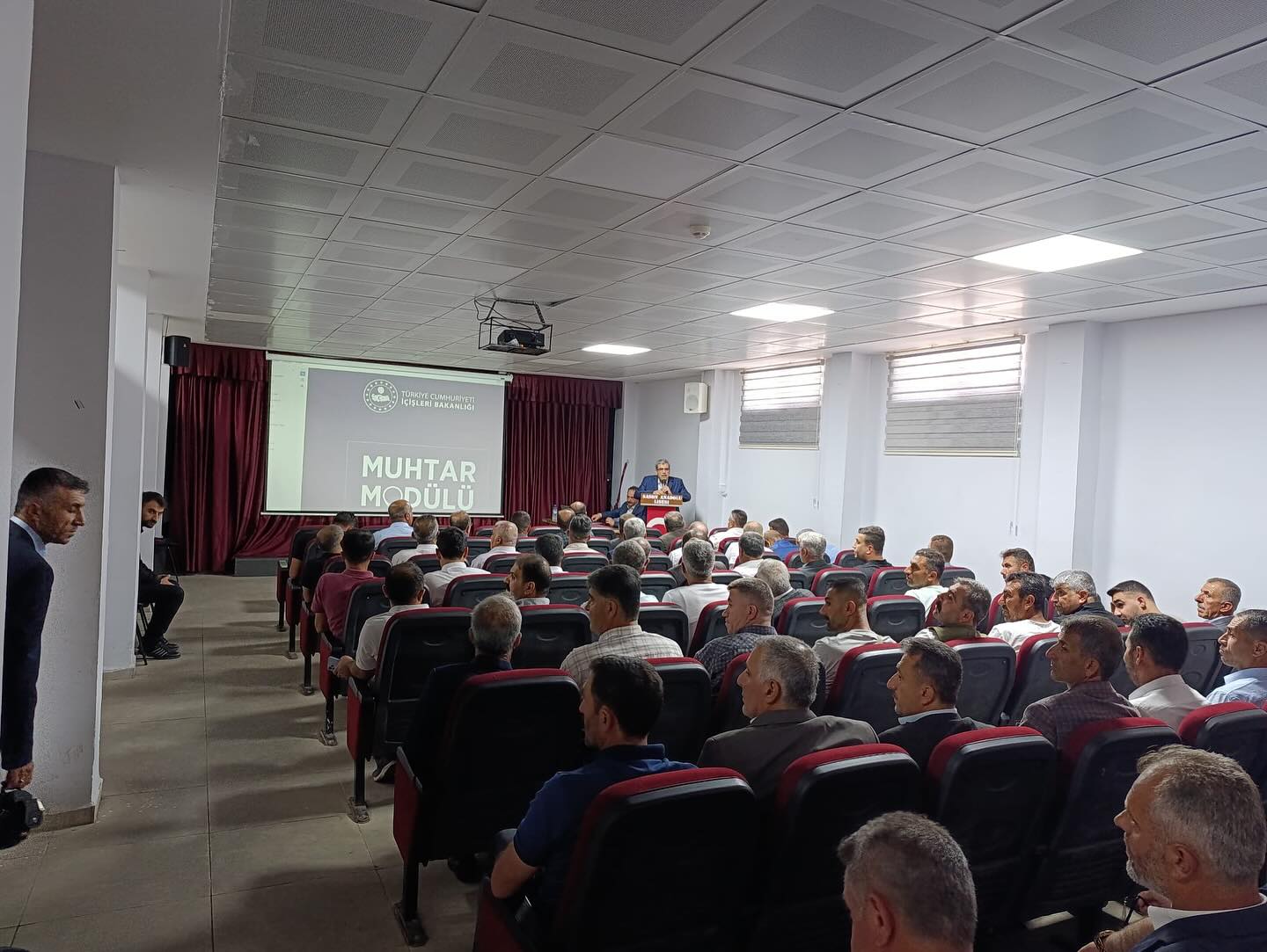 Muhtarlar için hizmet içi eğitim programı düzenlendi