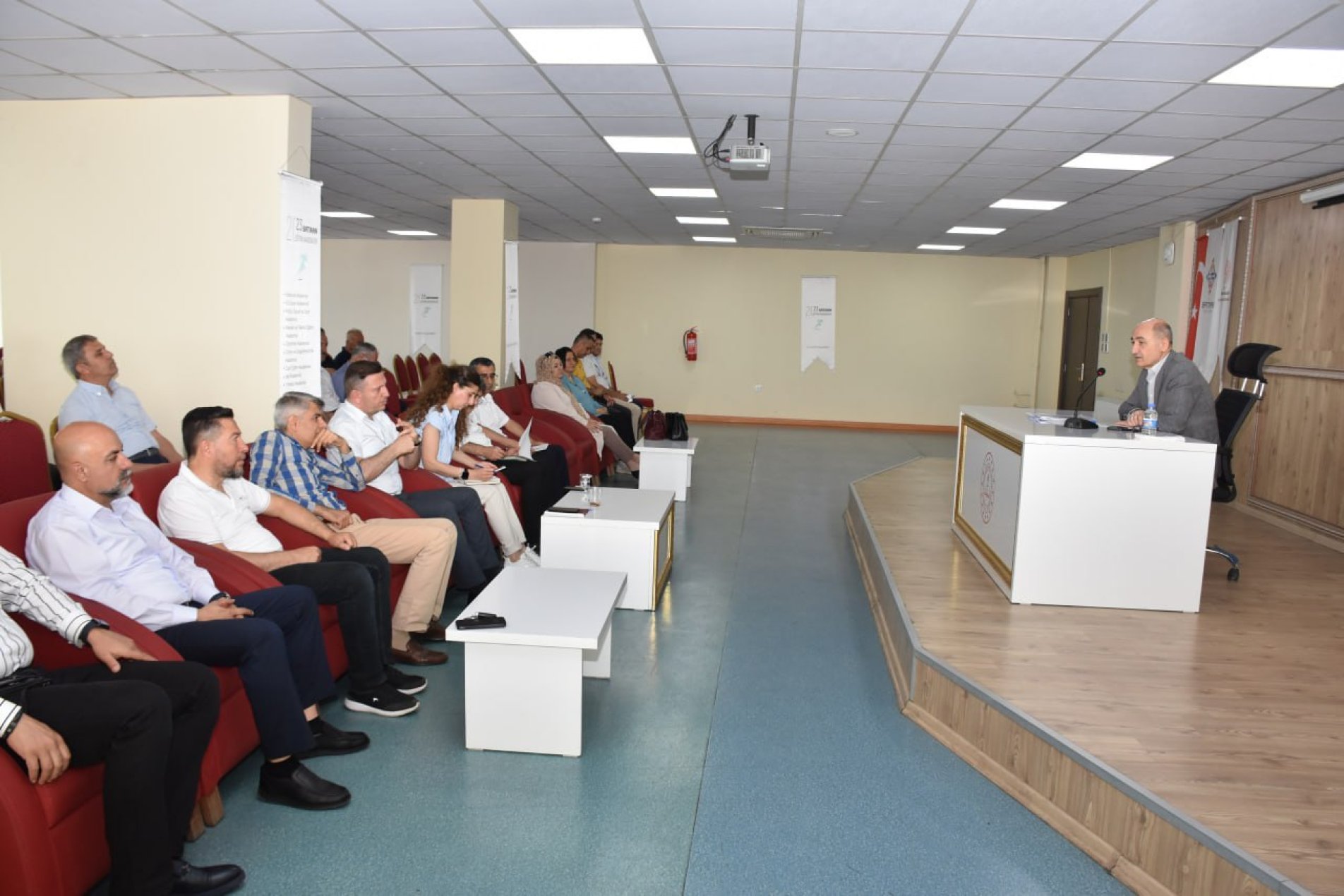 Ortaöğretim Kurum Müdürleri Aylık Değerlendirme toplantısı yapıldı