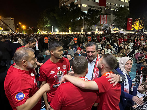 Ramanlı, Petrolspor kutlamalarına katıldı