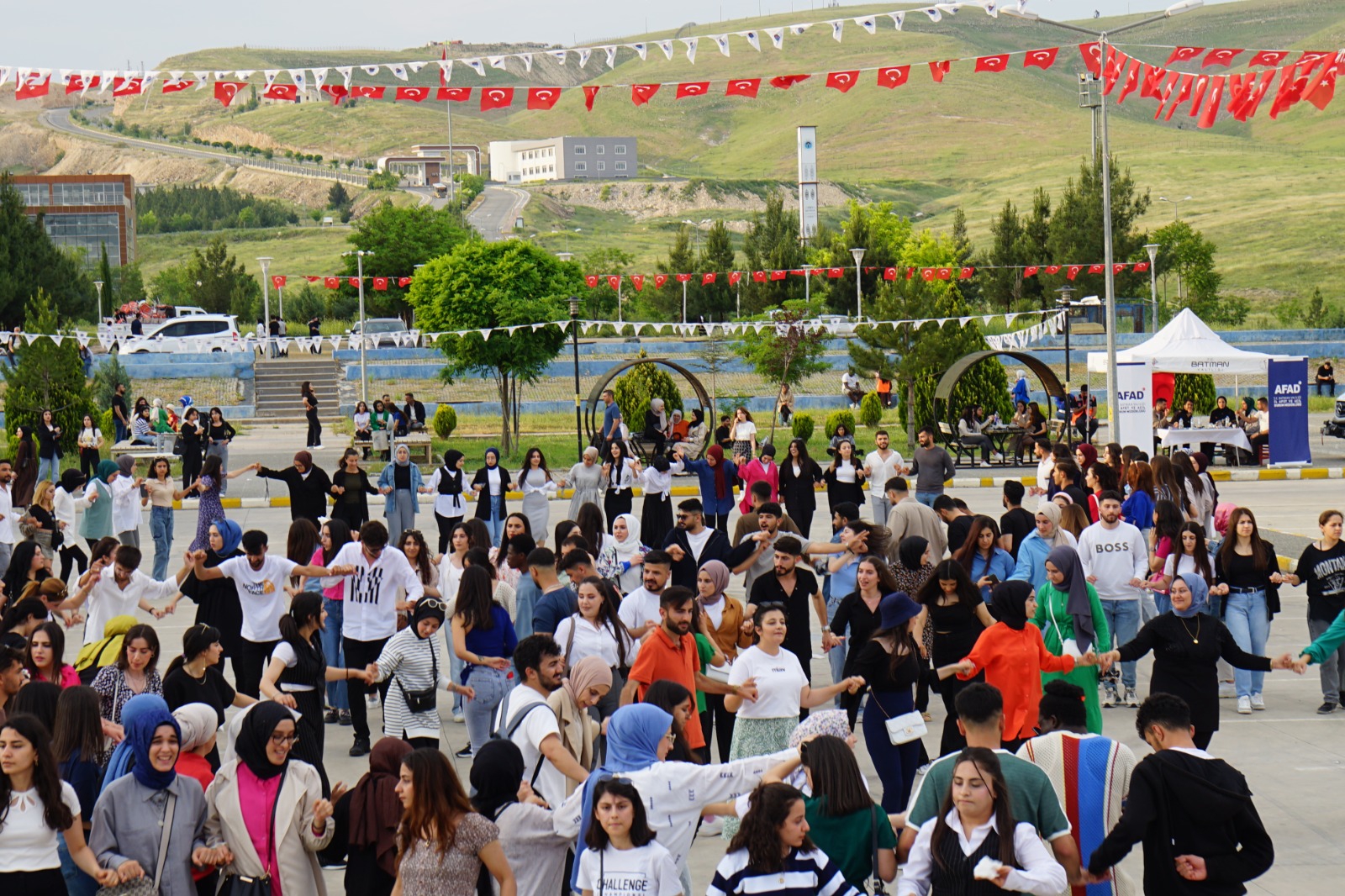 Üniversitede Bahar Şenliği