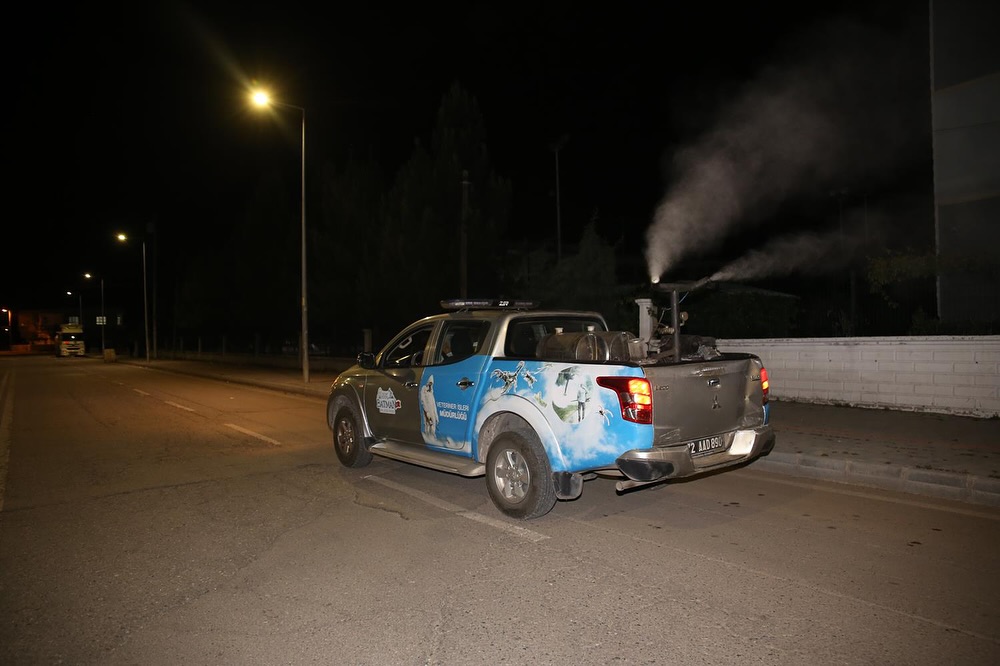 İlaçlama gece ve gündüz yapılıyor