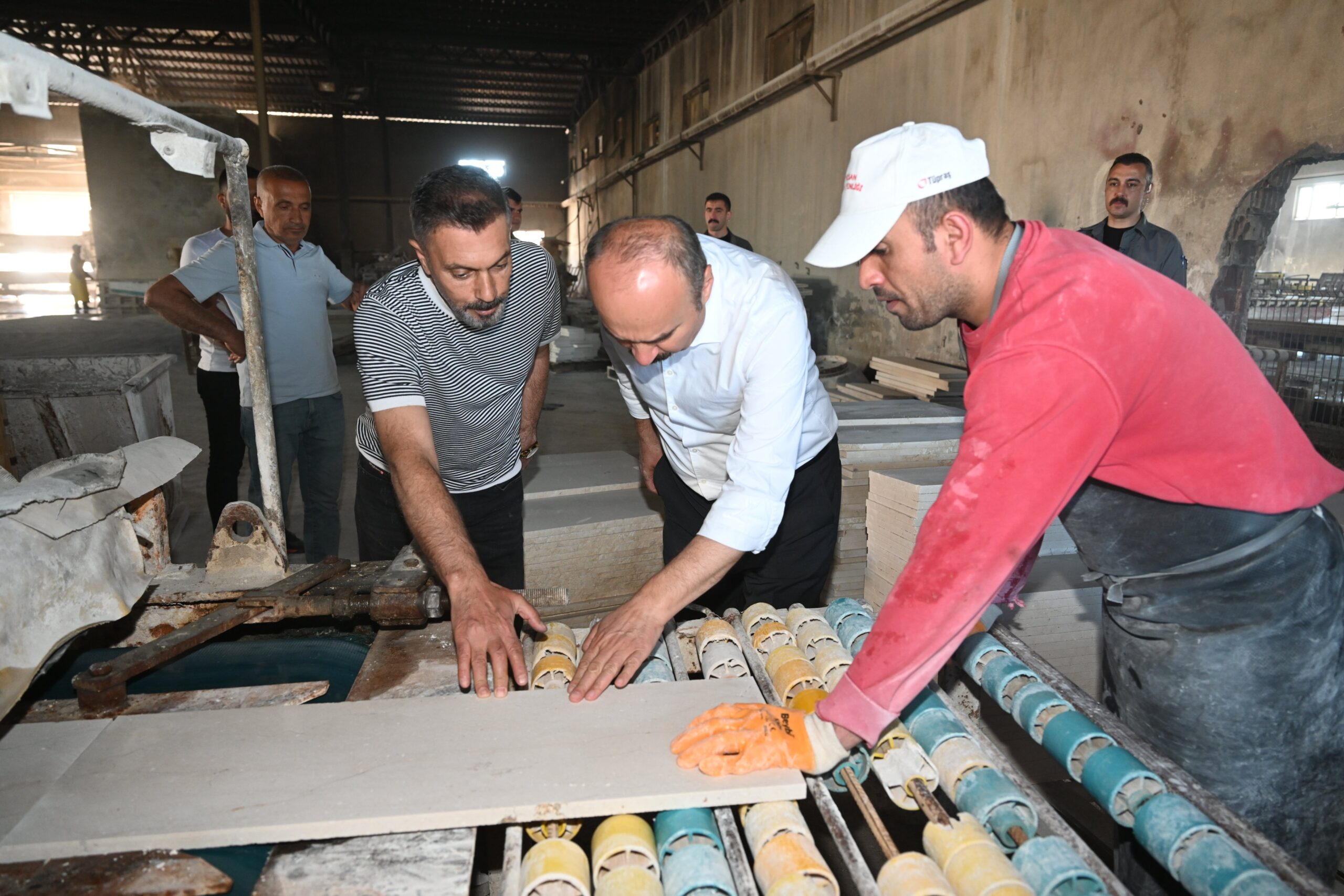 Desen Mermer Fabrikasını ziyaret etti