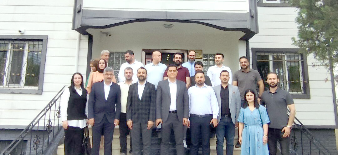 Müdür Canpolat Eczacılarla bir araya geldi