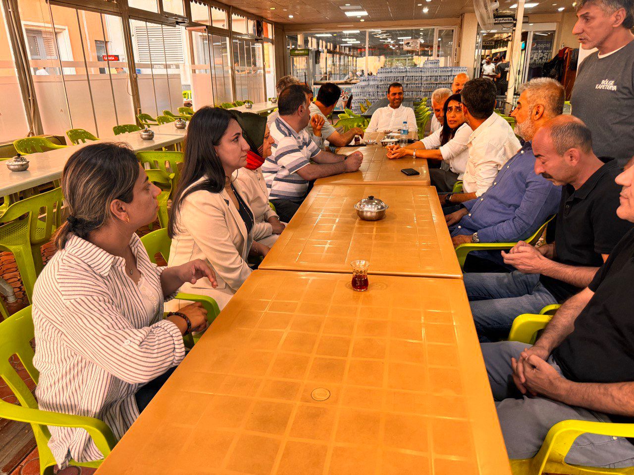 DEM Partisinden hasta yakınlarına ziyaret