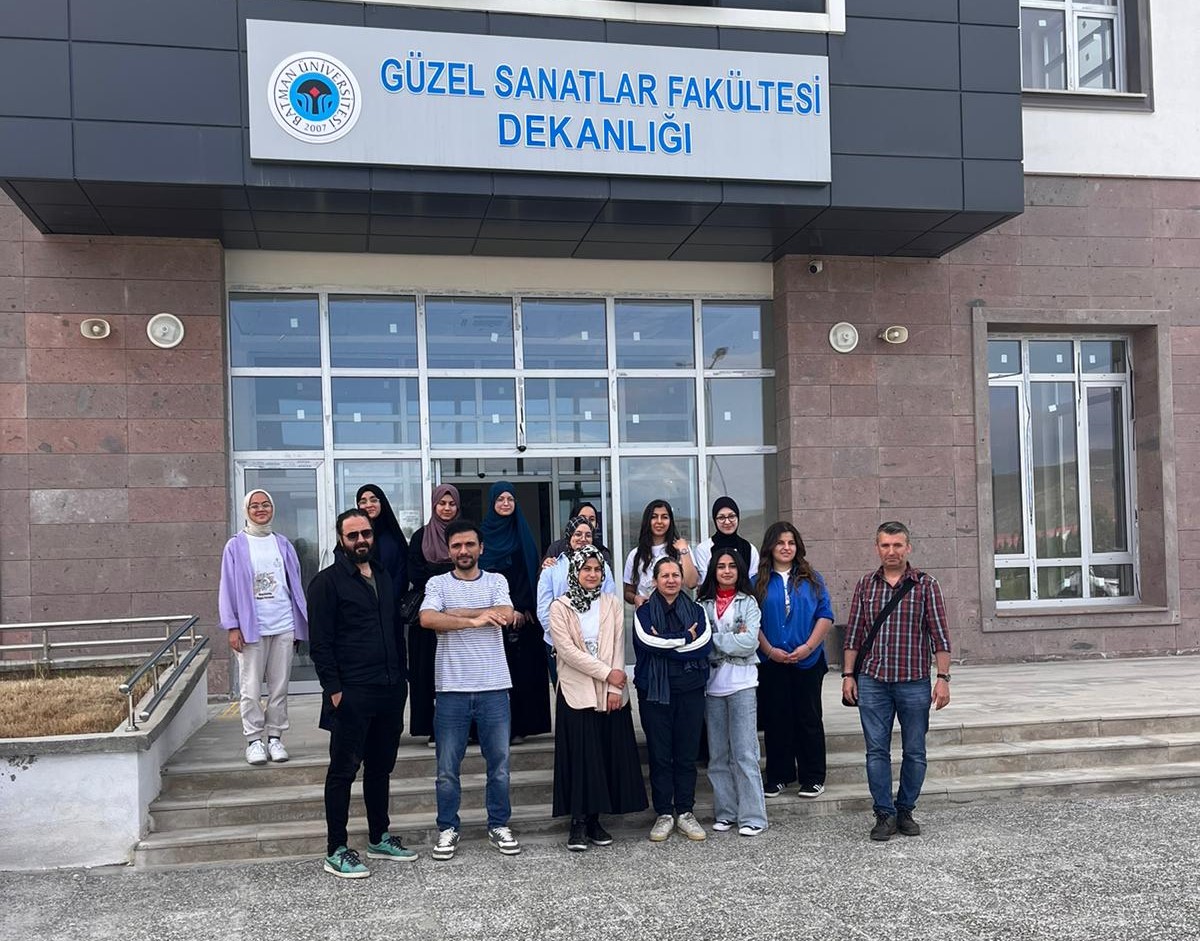 ‘Hayallerimiz Beyaz Perdede’ projesi öğrencileri Batman Üniversitesini ziyaret etti