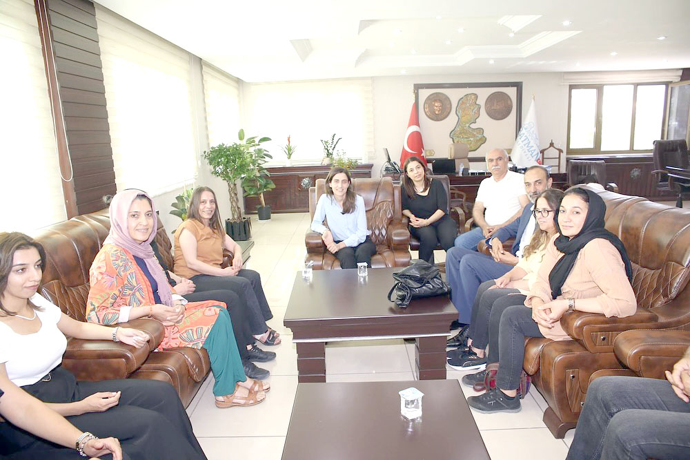 HDP’den Belediye hayırlı olsun ziyareti