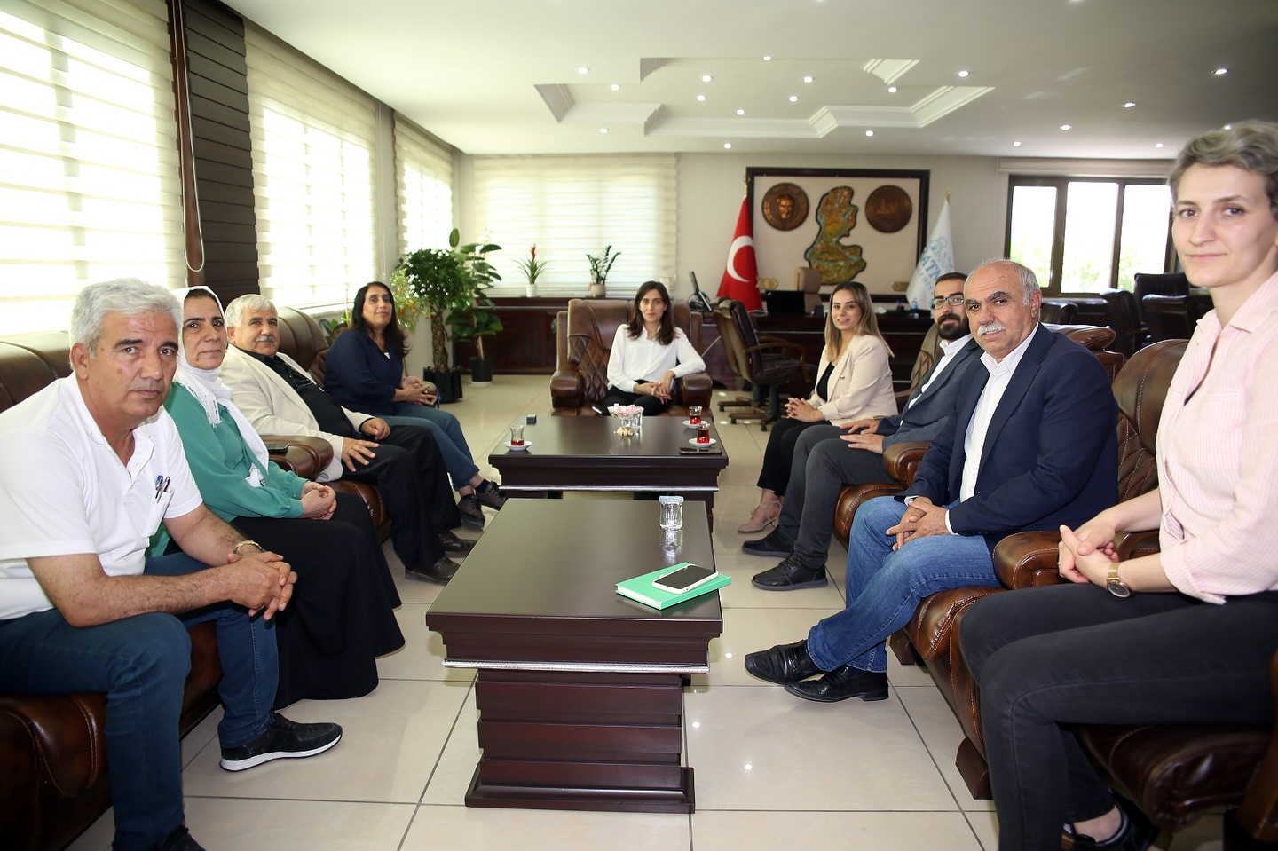 İdil Belediye Eş Başkanından hayırlı olsun ziyareti