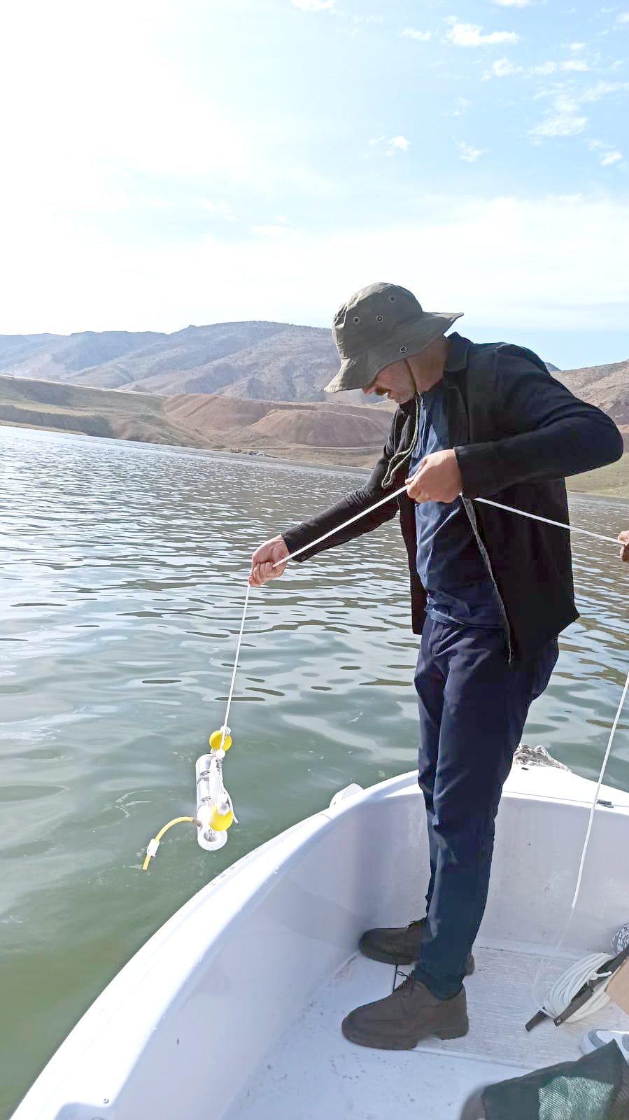 Ilısu Baraj gölünde su ölçümü yapıldı