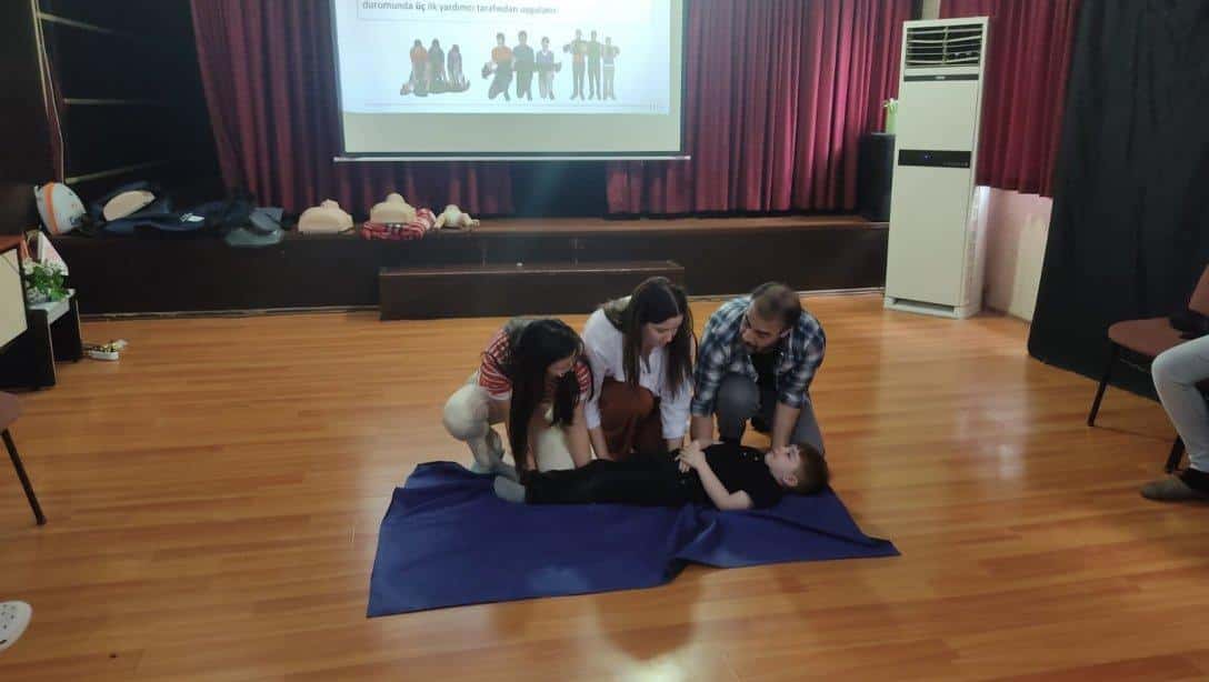 150 öğretmene ilk yardımcı sertifikası verildi