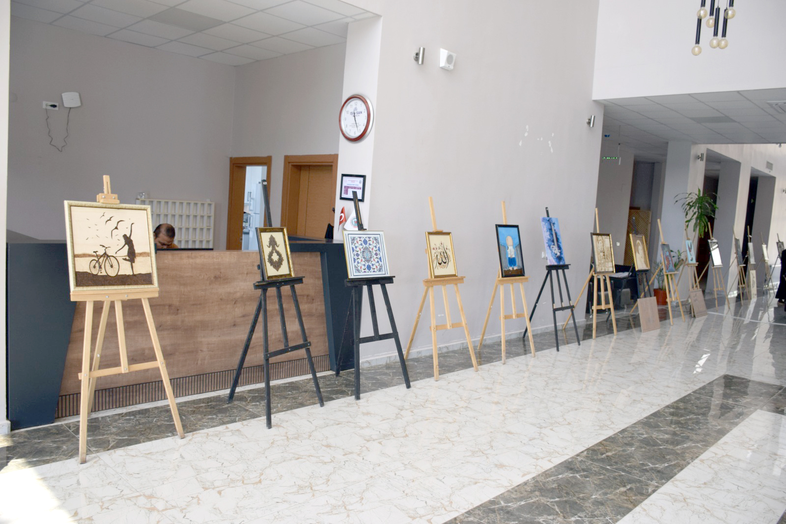 Halk Eğitim Merkezi el sanatları sergi açılışı yapıldı