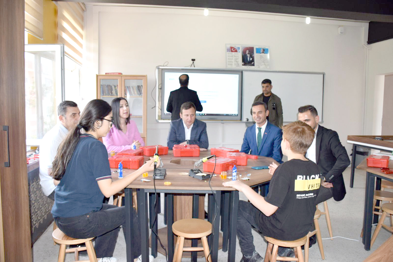 Kozluk’ta 7 adet tasarım ve beceri atölyelerinin açılışı gerçekleştirildi