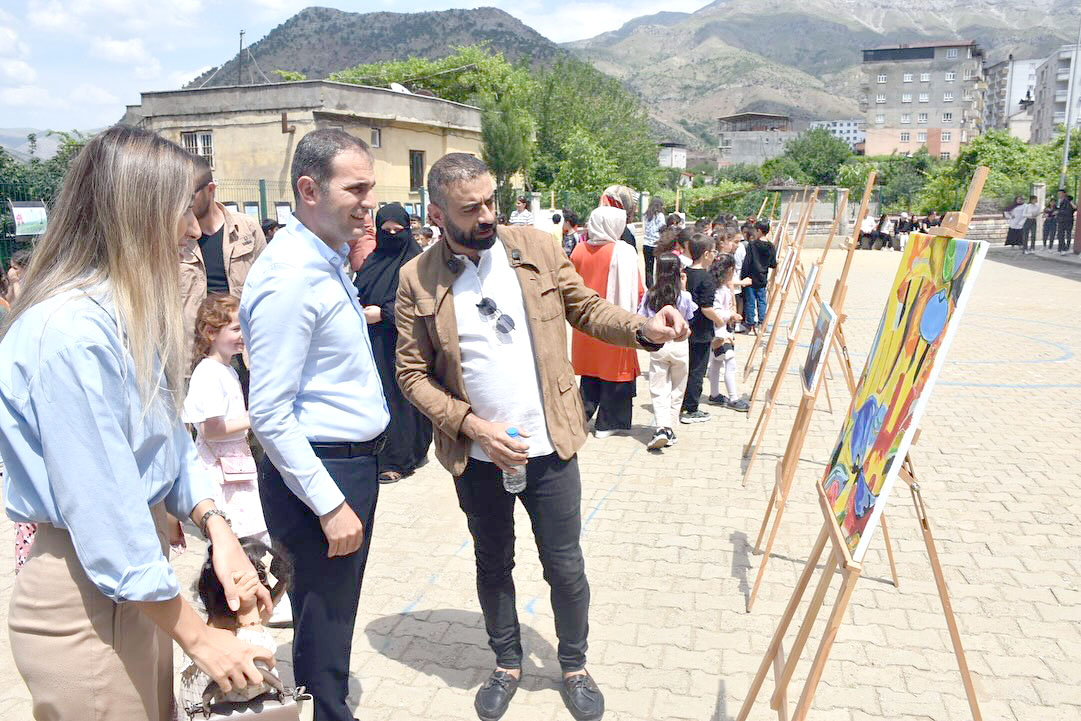 Minik sanatçılara tam not