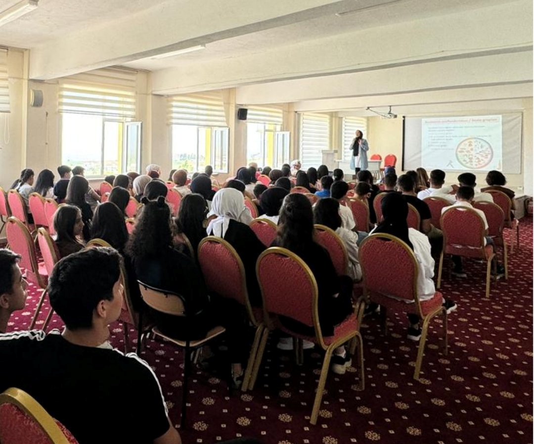 Öğrencilere obezite eğitimi verildi