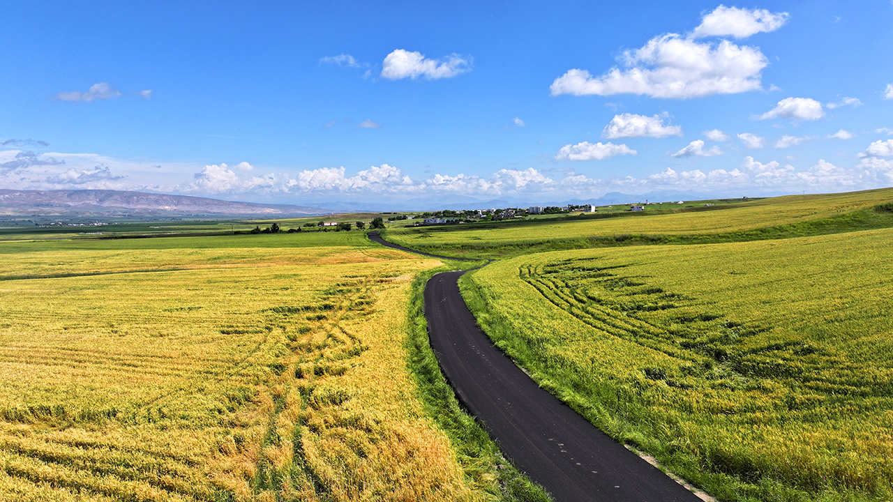 İki köyü birleştiren yol asfaltlandı