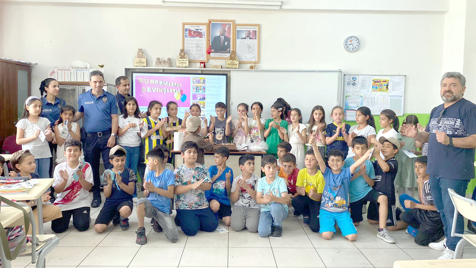 Minik Öğrencilere Polislik Mesleği anlatıldı