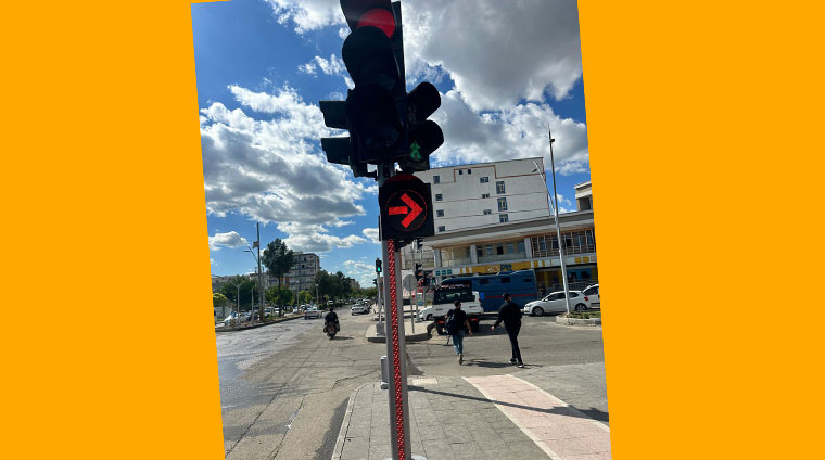 Sağa dönüşlerde kontrollü geçiş uygulaması başladı