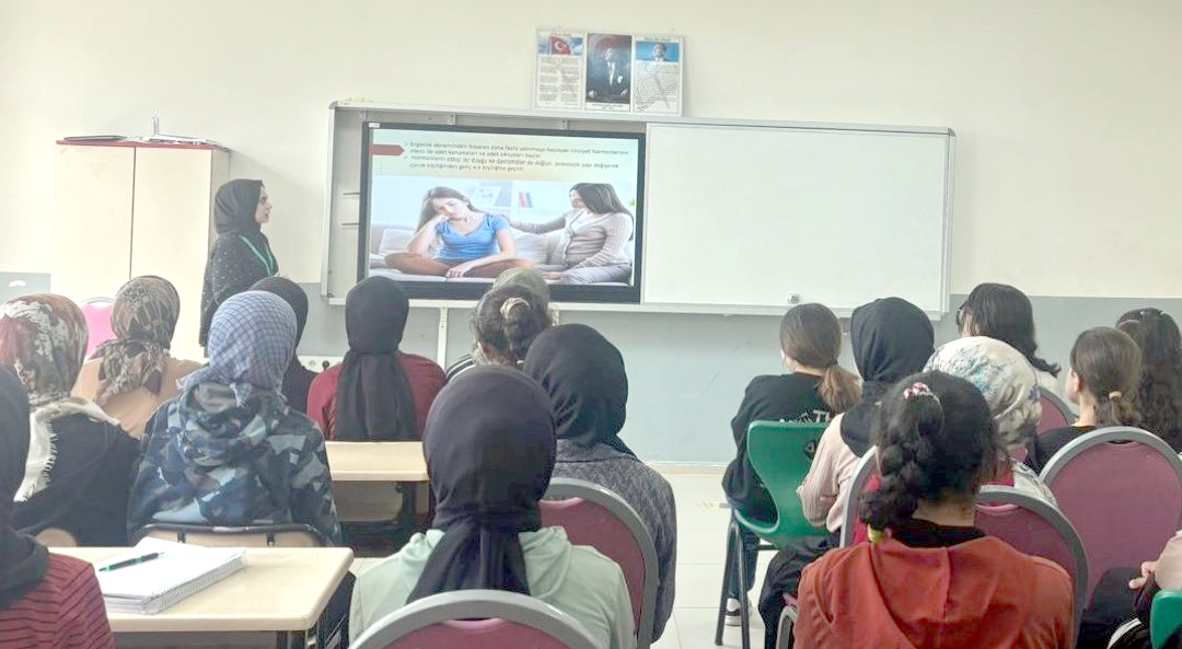 Öğrencilere teknoloji bağımlılığı eğitimi