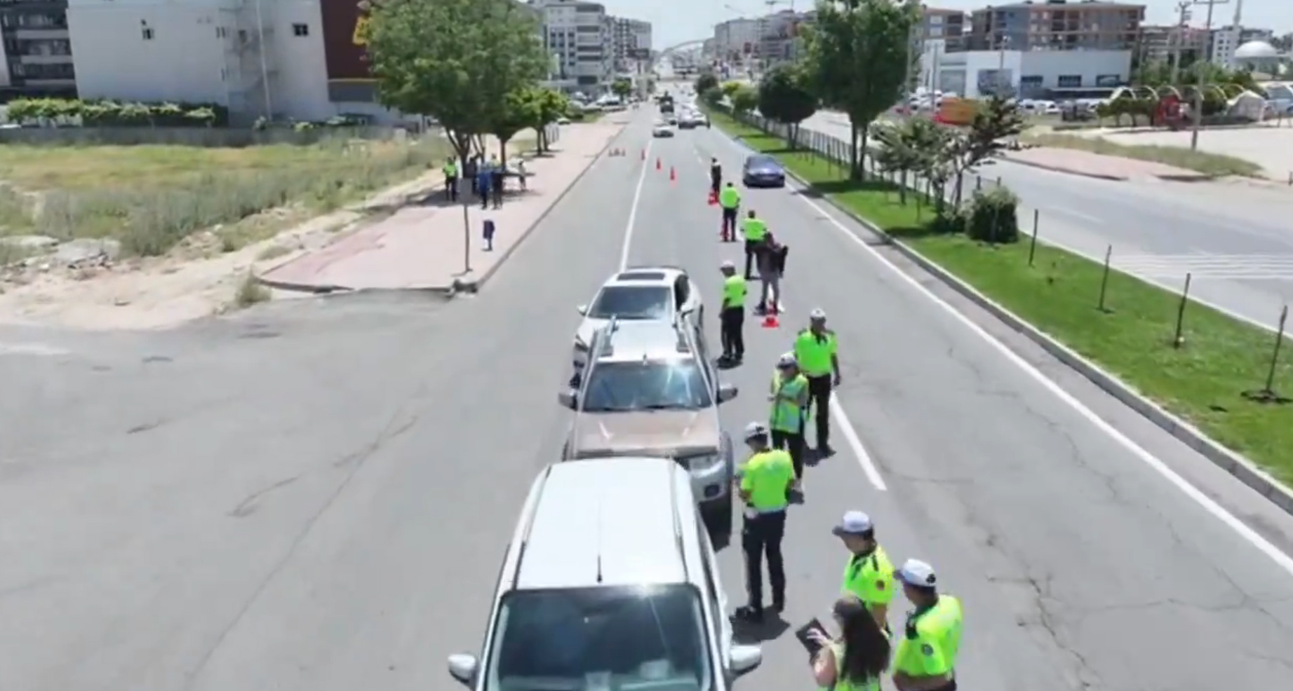 Ekiplerden güvenli trafik denetimi