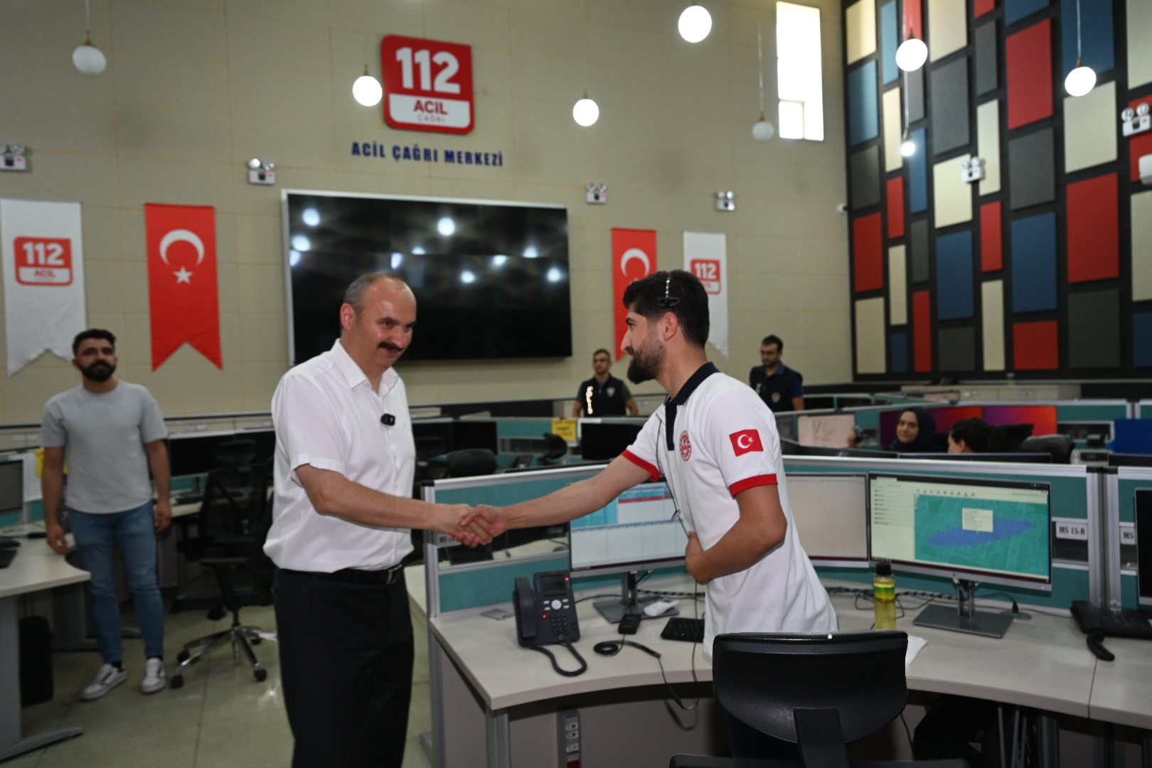 112 Acil Çağrı Merkezi çalışanları ile bayramlaştı