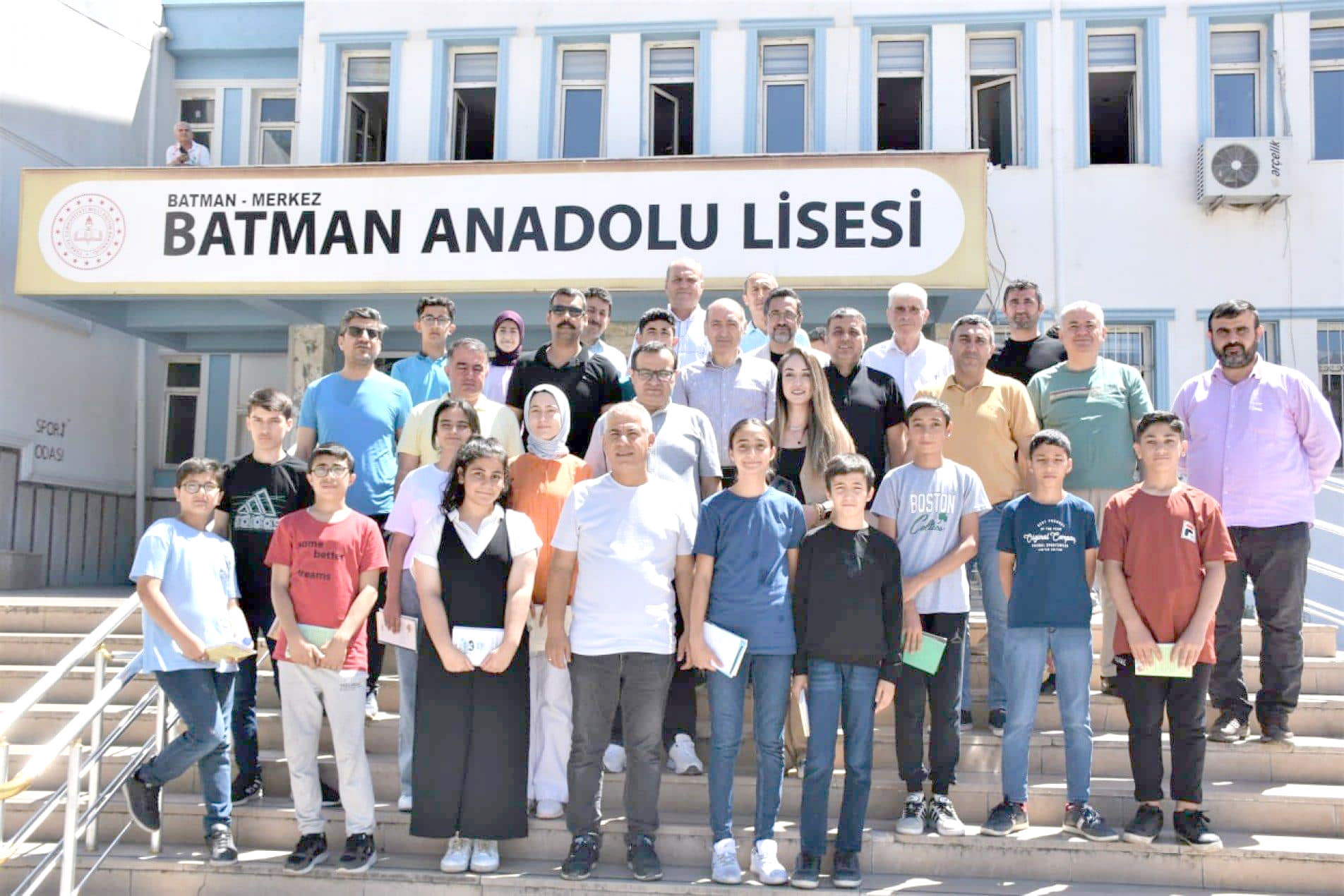 Ortaokullar Arası Matematik Yarışmasının ödülleri düzenlenen törenle verildi