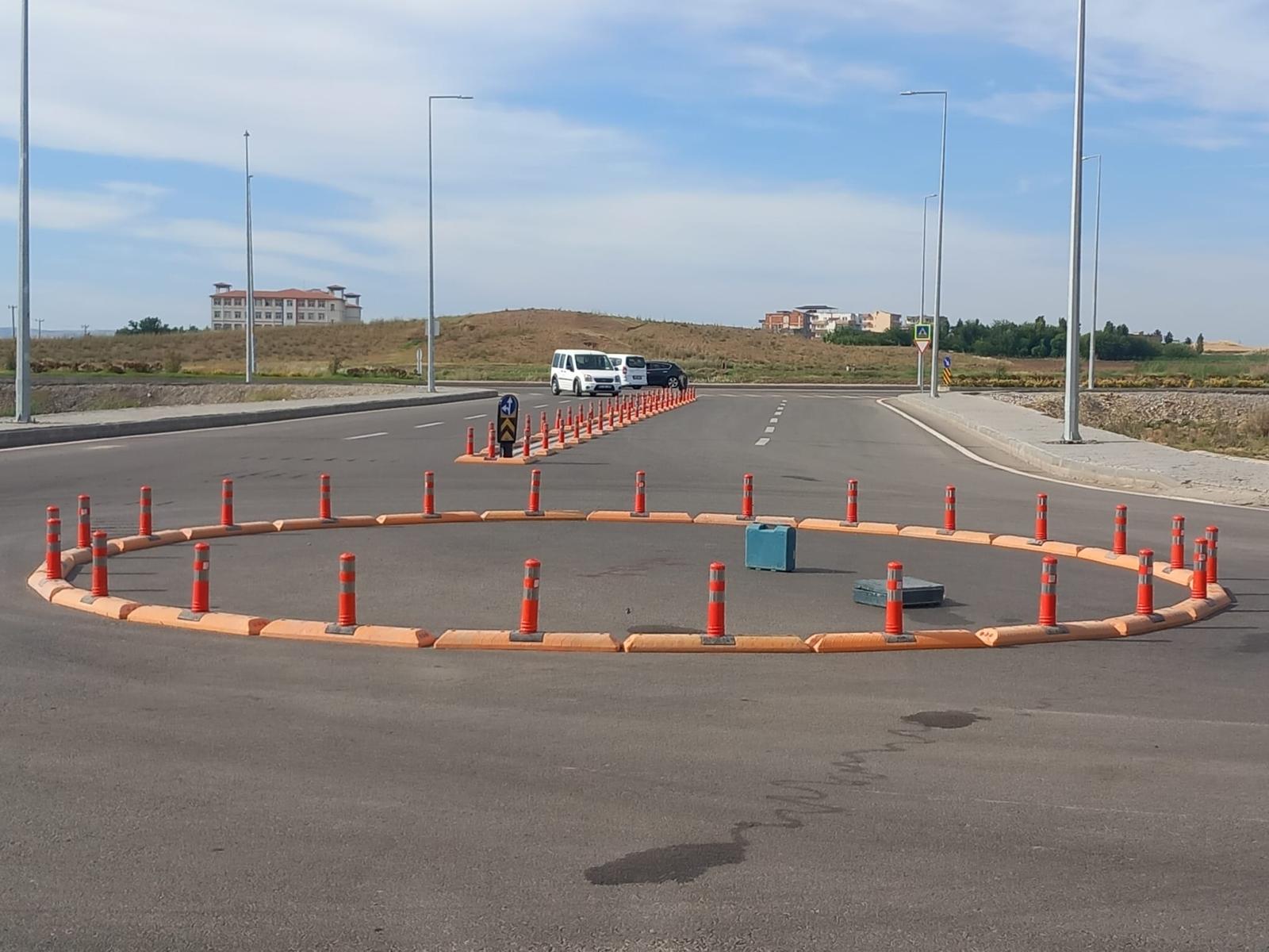 Kavşaklarda sanal kavşak çalışması gerçekleştirdi