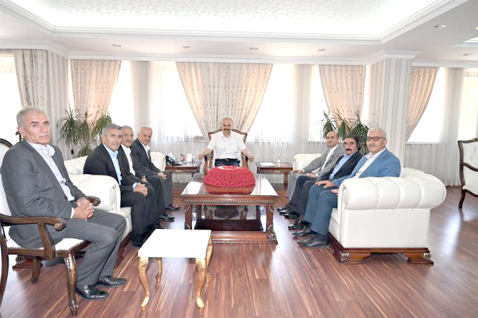 Ak Parti heyetini kabul etti